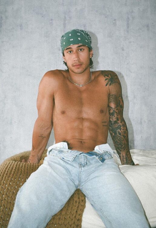 Kelly Green Bandana.jpg