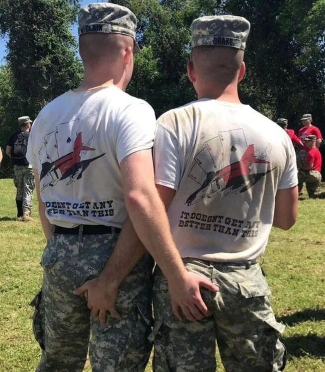 Military Buddies Grab Ass.jpg