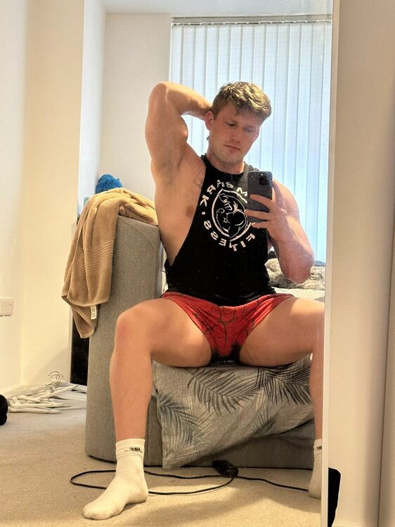 Manspreading Selfie.jpg