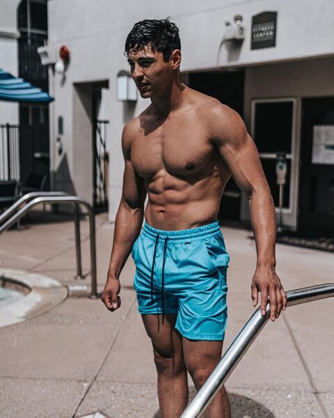 handsome-young-latino-guy-isaac-ramirez-body.jpg