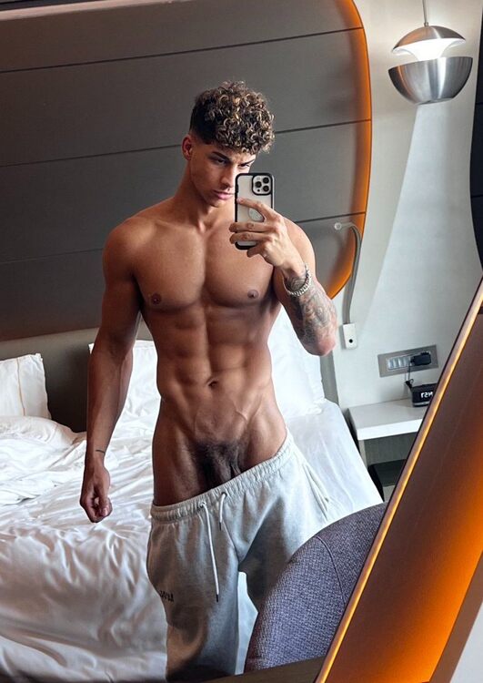 xxxcurly sepanta arya.jpg