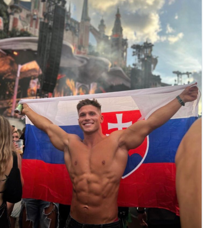 Screenshot 2023-08-17 211538.png