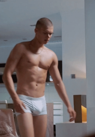 Josha Stradowski.gif