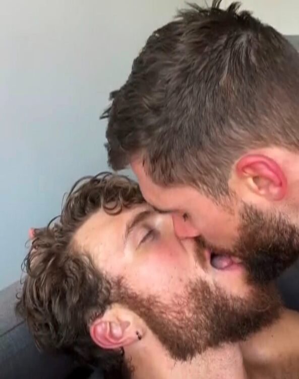zzzbradfordkiss1.jpg