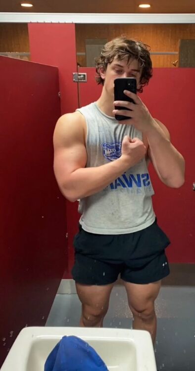 Muscle Selfie.jpg