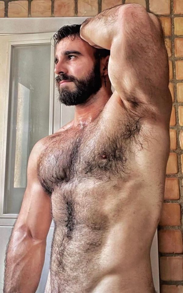 Hairy4.jpg
