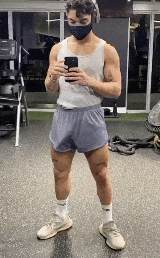 bulgeshake.gif