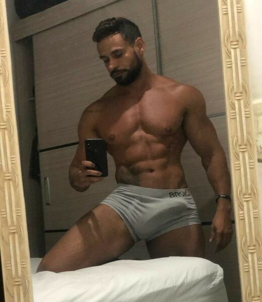 selfiebulge.jpg