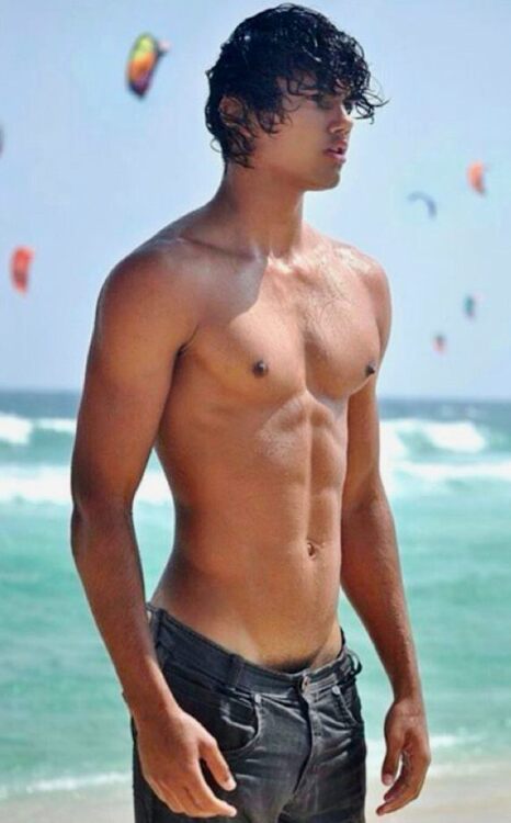 xxxbeachboy1.jpg