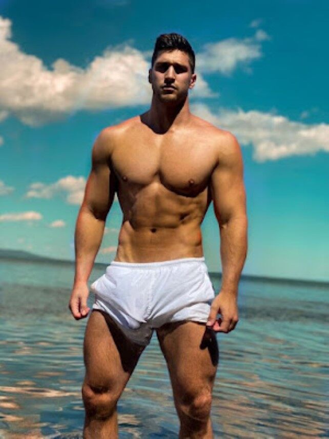 bulgebeachwhitesht.jpg