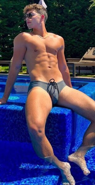 Hot_Dudes_d026131716d6e55b700239b9afca67d8_cd6303cc_1280.jpg