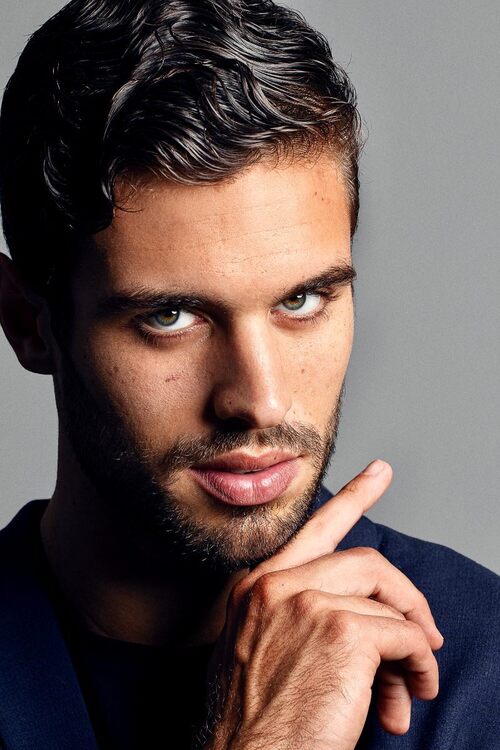 xxxeyes&lips compare.jpg