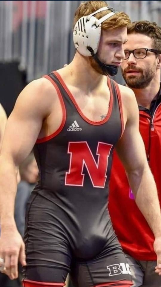 bulgewrestlerse3.jpg