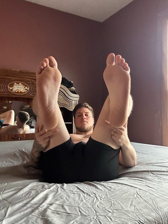 Feet Bed 2.jpg
