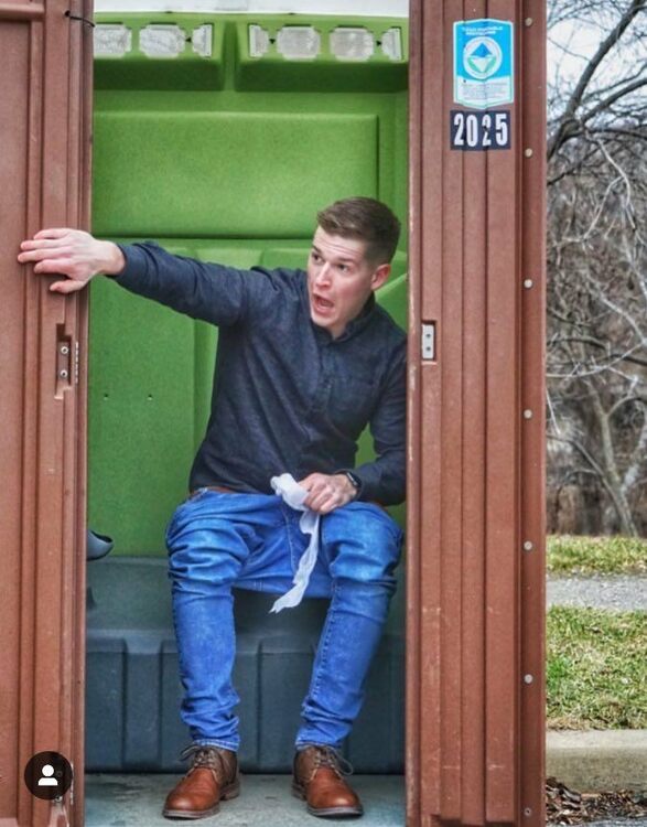Portapotty.jpg