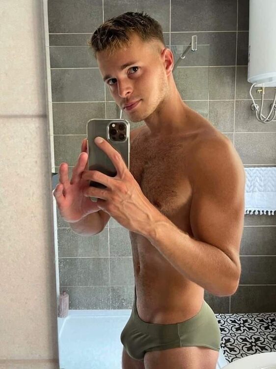 Selfie in Undies.jpg