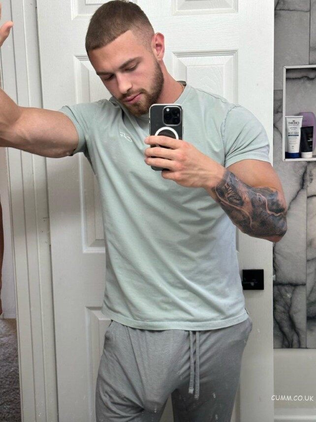 bromance-bulge-vpl-768x1024.jpg