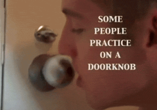 funnydoorknob.gif