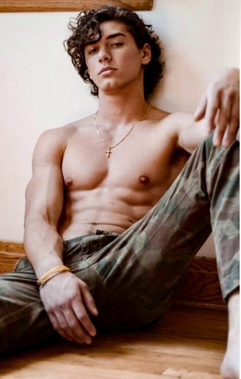 xxxnextdoor longhair.jpg