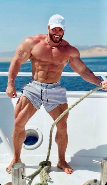xxxyachtingmuscle.jpg