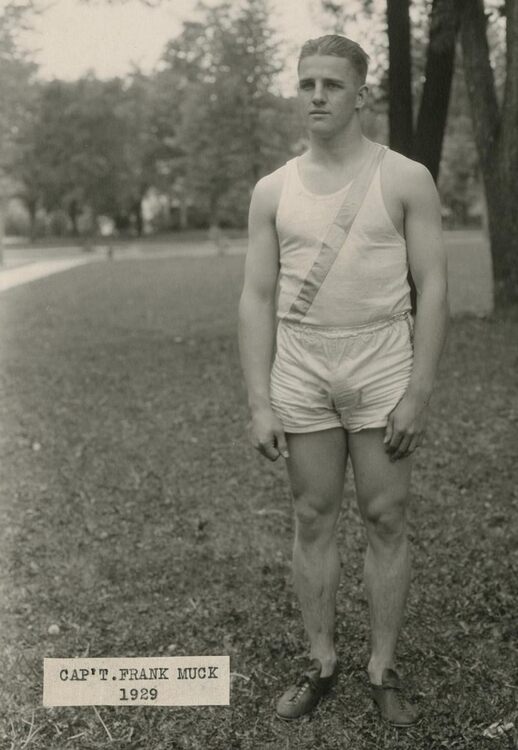 Capt Frank Muck 1929.jpg