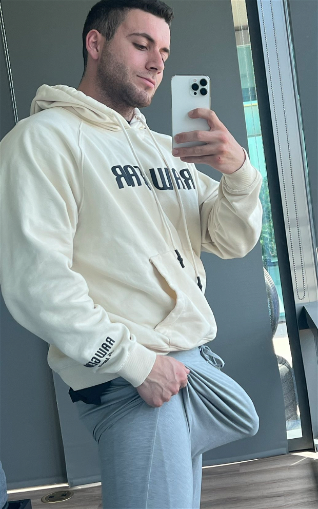 29834644.jpg