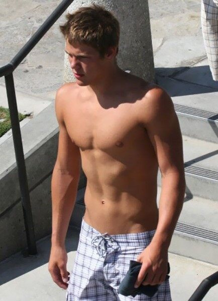 shirtless hunk