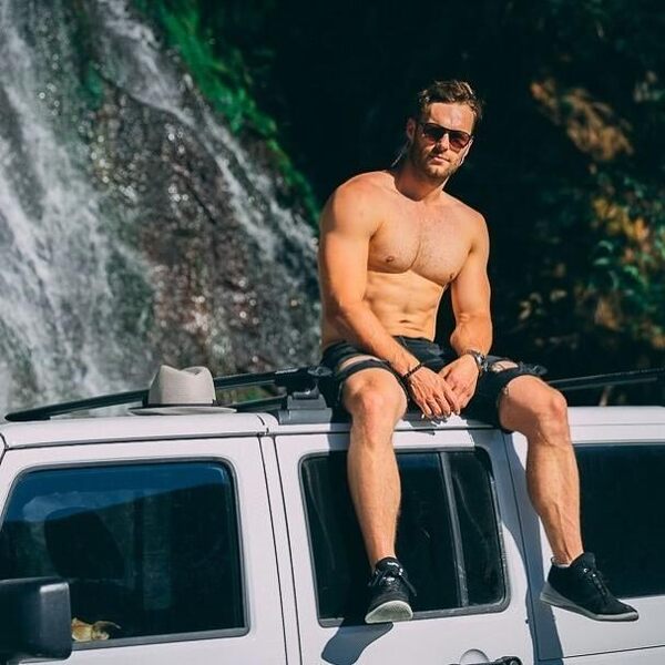 shirtless_stud (244).jpg