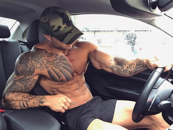 shirtless_stud (276).jpg