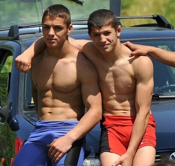shirtless_stud (984).jpg