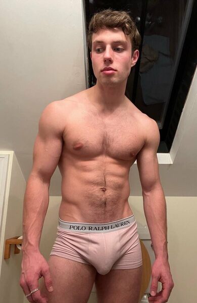 shirtlessrii4.jpg