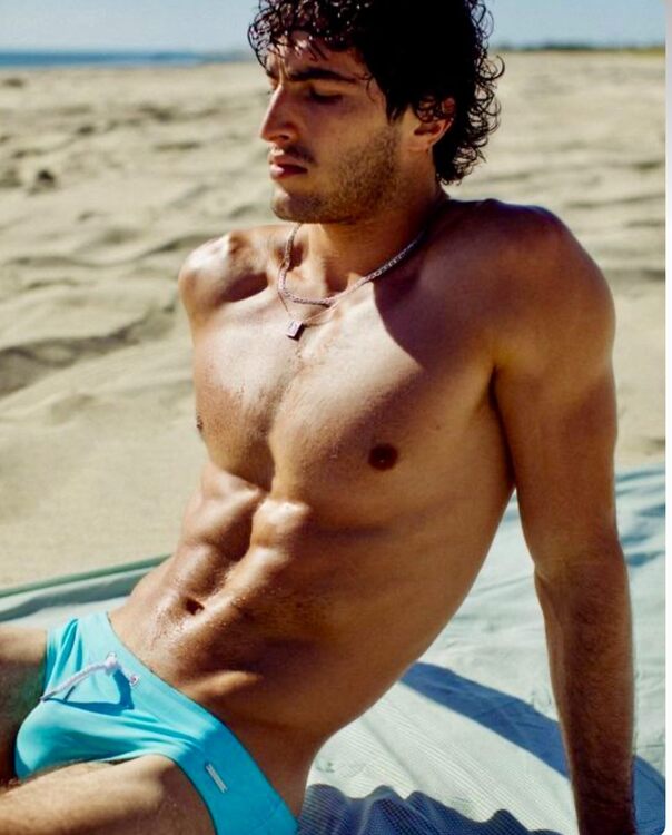 xxxsandguy compare.jpg