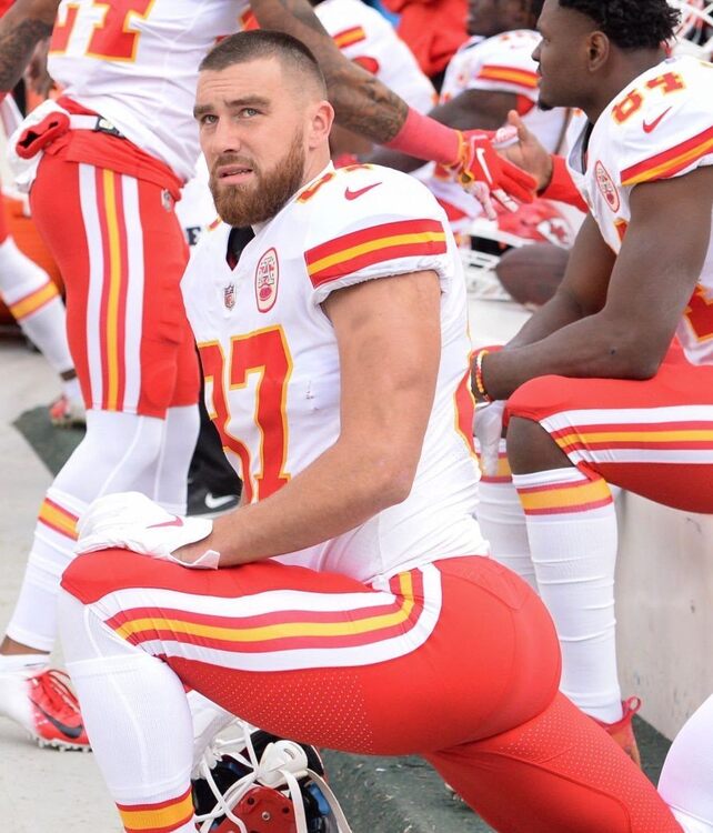 travis kelce.jpg