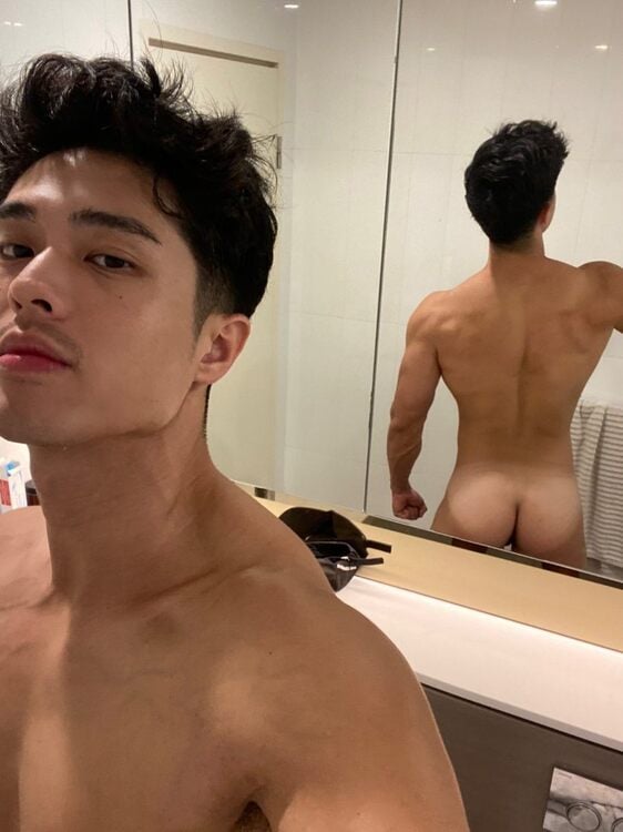 xxxmirrorbutt1.JPG