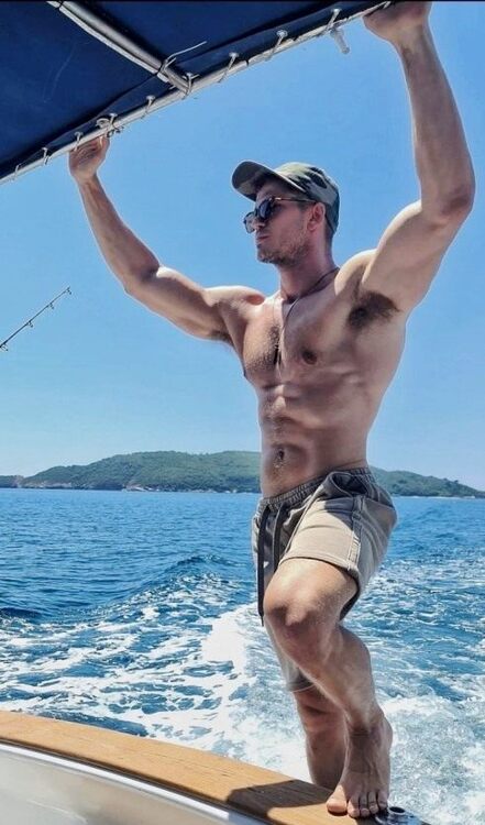 xxxoutdoors boat.jpg