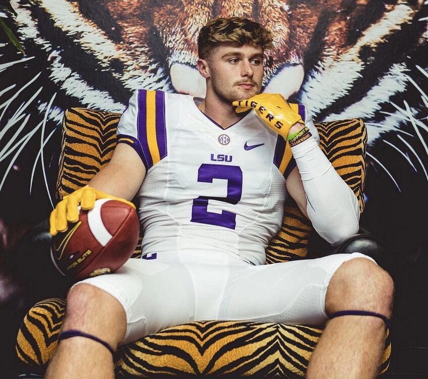 Football LSU.jpg