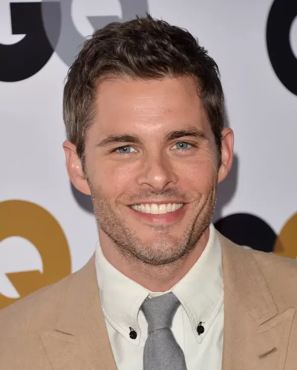 James_Marsden.thumb.webp.6718a9c6938d0eb62ebf3ad876c88500.webp