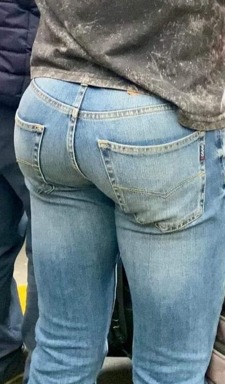 Jeans Bubble-Butt.jpg