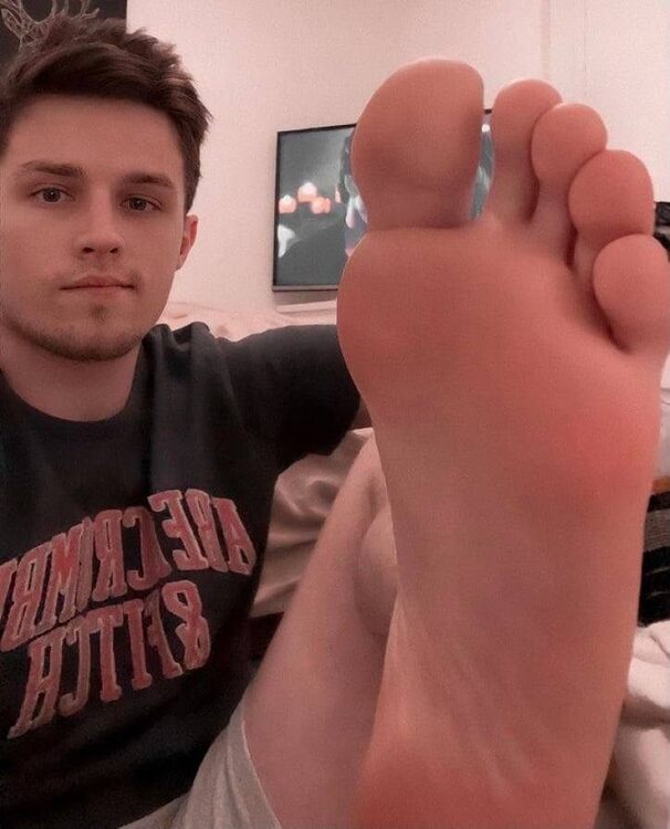 Stud & Foot.jpg
