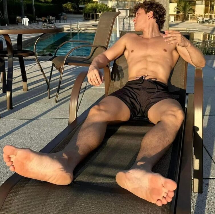 Quick Take A Pic Of Him!.jpg