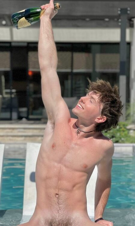 xxxpoolboy champagn.jpg