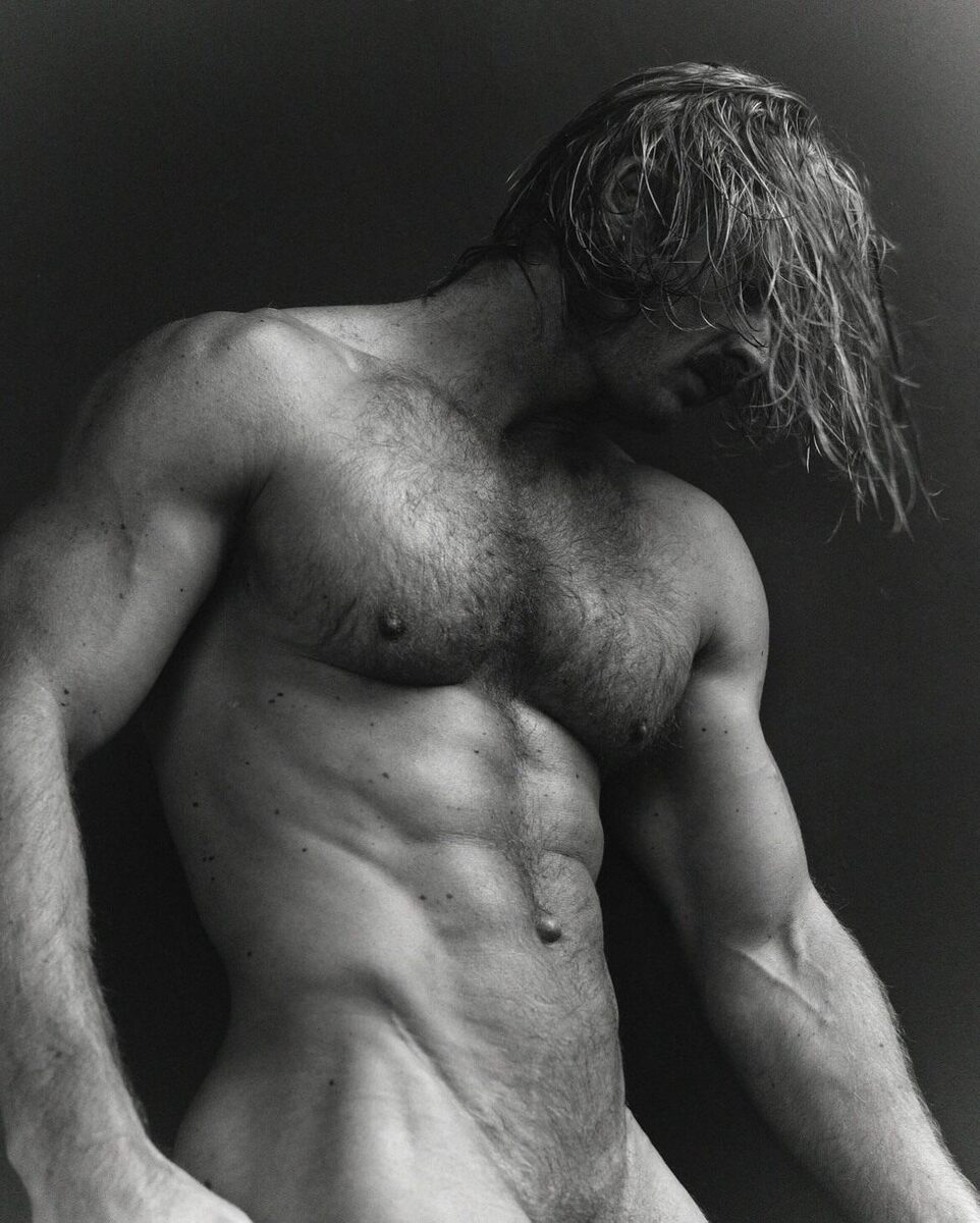 Tumblr_l_128636130860354.jpg