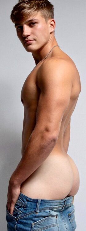 Twunk Butt.jpg