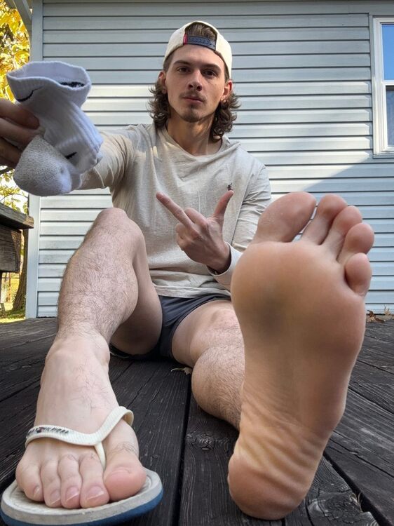 Worship My Feet!.jpg