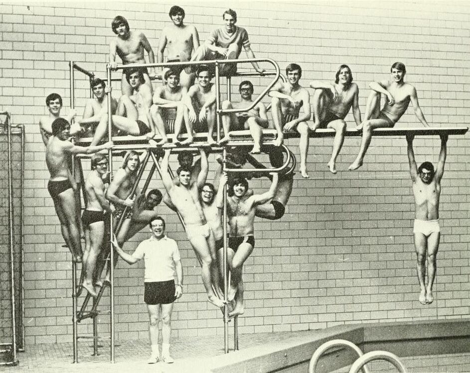70's Swimm Team.jpg