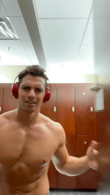 ezra moreland (2).gif