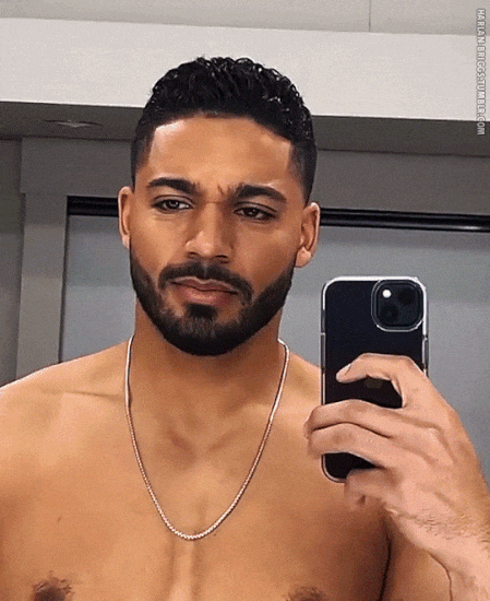 shirtless (140).gif