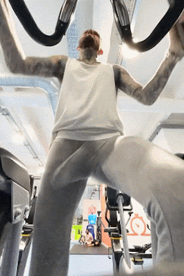 guybulges (3).gif
