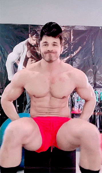 shirtless (132).gif