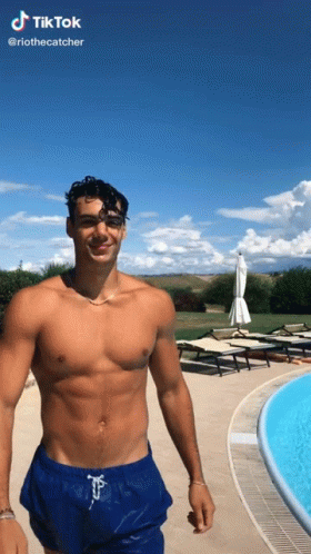 shirtless (37).gif
